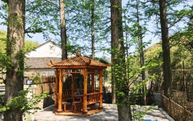 Mogan Mountain Eight Trees Inn