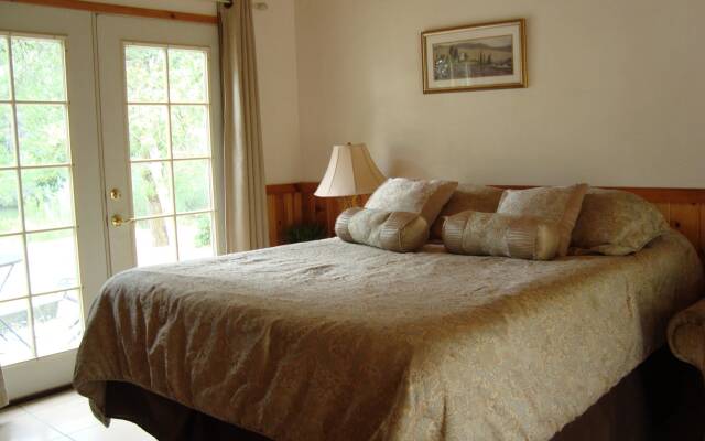 Sequoia Riverfront Cabins