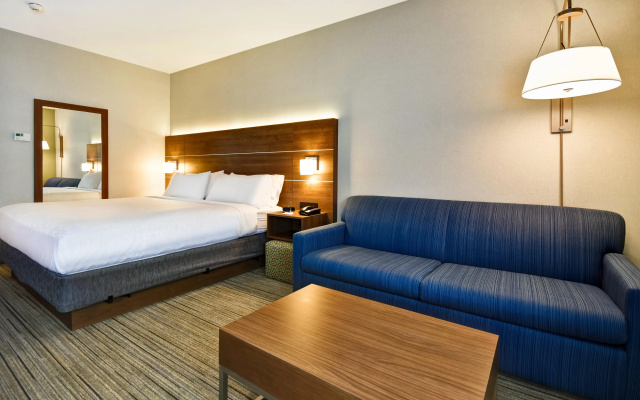 Holiday Inn Express Newport North - Middletown by IHG