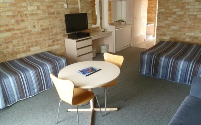 Mollymook Surfbeach Motel and Apartments