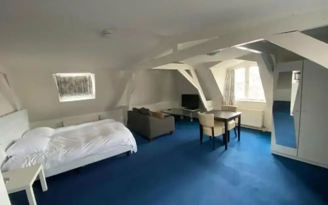 Hotel La Noire - Delft City Centre