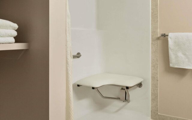 Travelodge Hanna Canada Grey