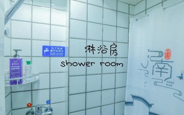 Only Cafe & Backpacker