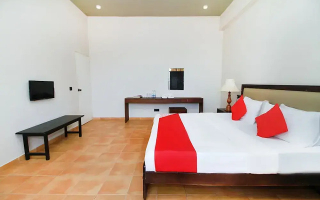 OYO 245 The Kings Bay Hotel
