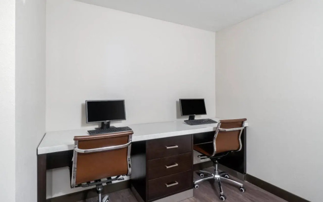 Clarion Inn Auburn Seattle