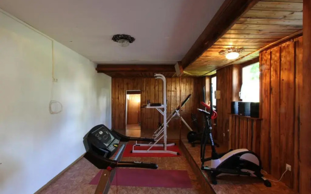 Hotel Löwen  by Mastiff