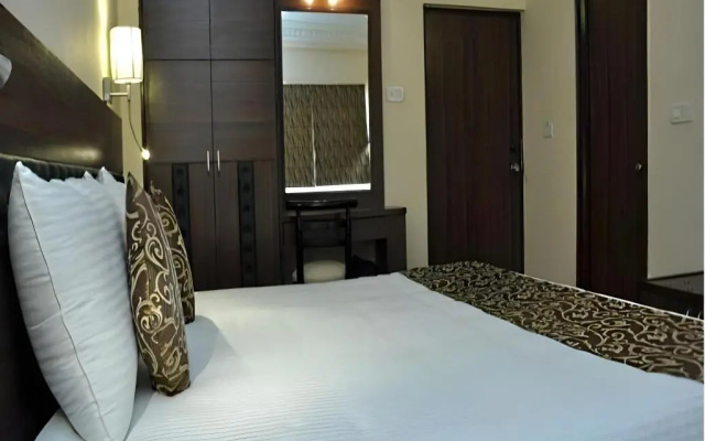 Hotel Empire Regency