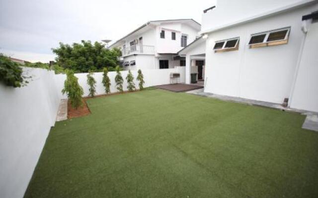 Come Inn Homestay 1379