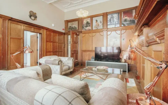Outstanding Massive Apartment With Character