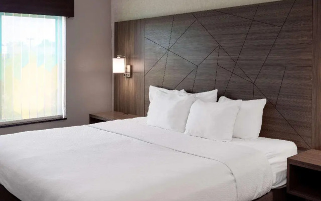 La Quinta Inn And Suites Edmond