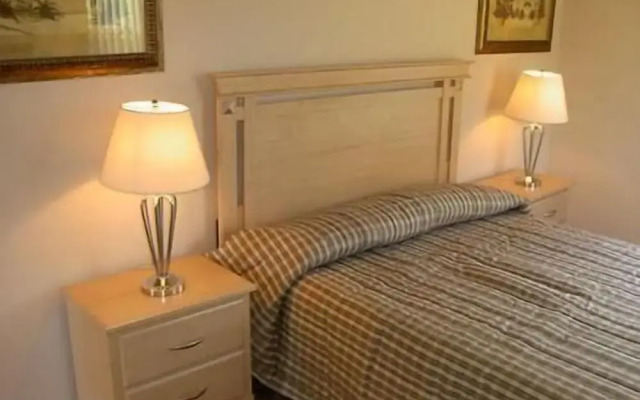 559 Sandy Ridge House 4 Bedroom by Florida Star