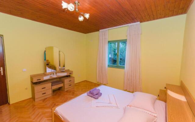 Apartments Vinko - 80m from beach