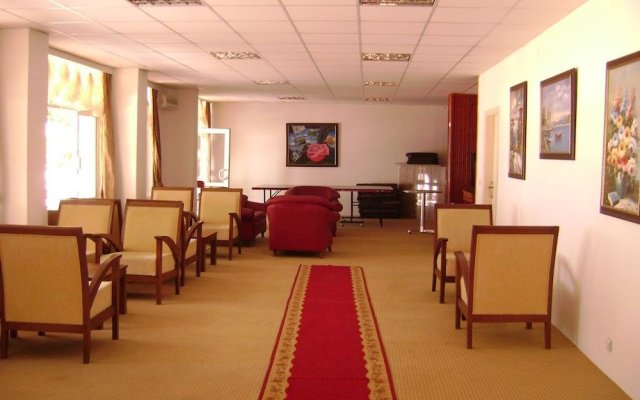 Yalim Hotel