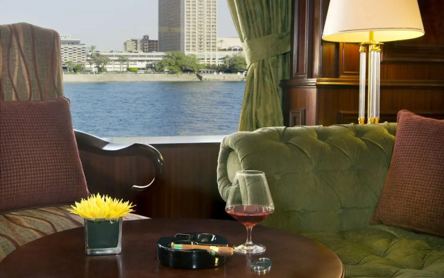 Отель Hilton Cairo Zamalek Residences