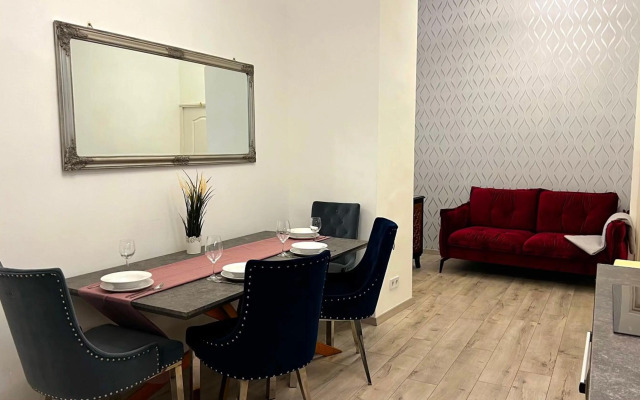 R8 Guest house by Small Home Budapest