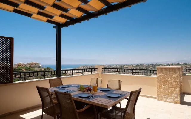 Stunning 3 bedroom villa 'BZ01' with private pool, stunning views, communal pool and resort facilities, Zephyros Village on Aphrodite Hills Re