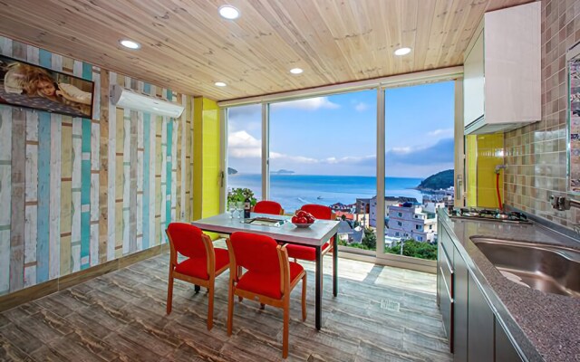 Geoje Monaco Pension