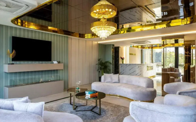 Rossi Luxury Hotel