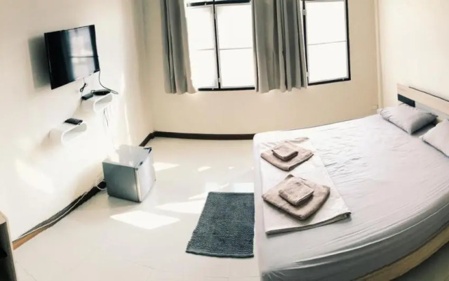 New Apartment Nearby Beach
