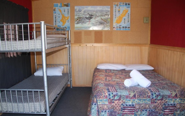 Omarama TOP10 Holiday Park – Guest Rooms – Omarama