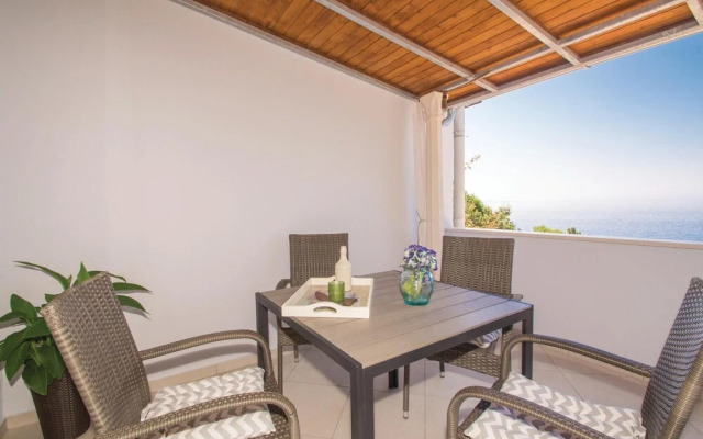 Amazing Home in Dingac-potocine With Wifi and 2 Bedrooms