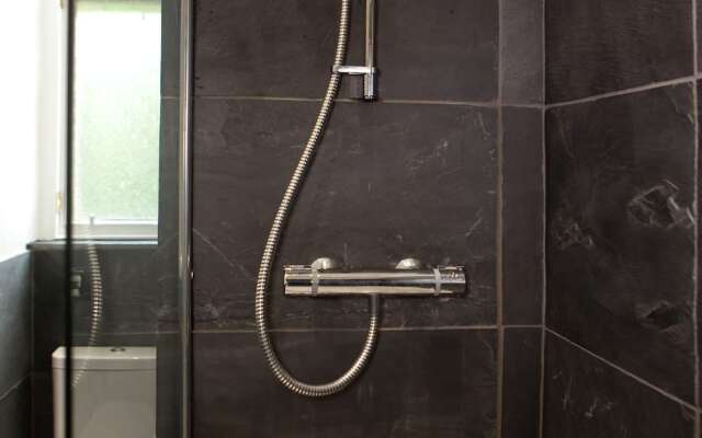 Edinburgh Serviced Apartment