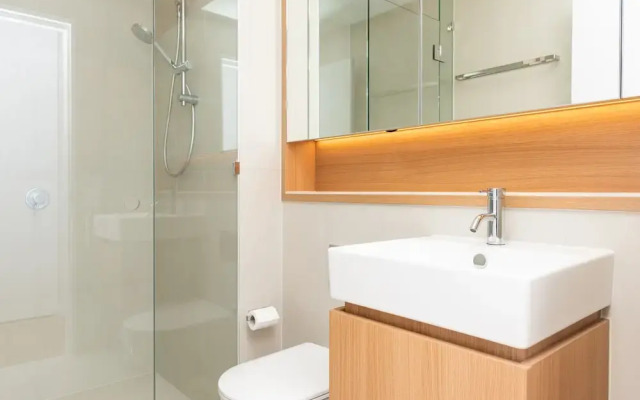 New 2 Bedroom Darling Harbor Apartment