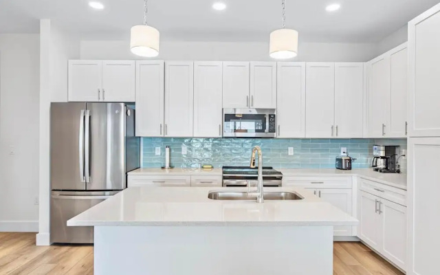 The Harbor Condo 308 - Premier