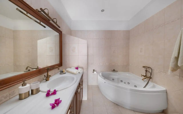 Douskos Exclusive Property