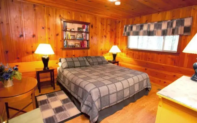 RedAwning Cabin #50R Soots-Me