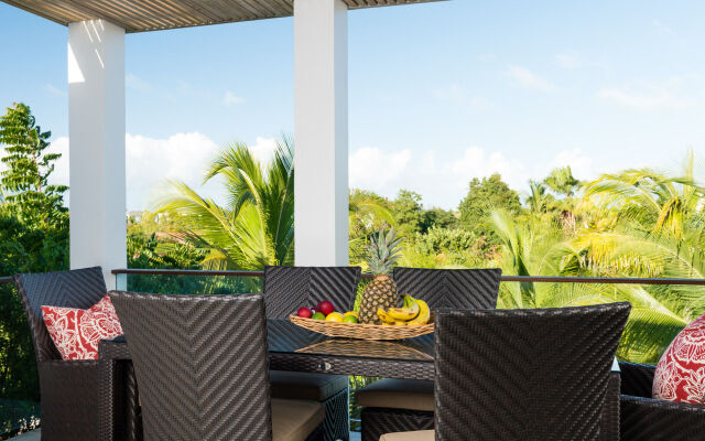 The Oasis at Grace Bay