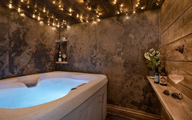 Wharton House Mews Retreat for two