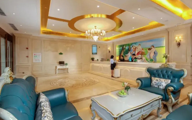 Vienna Hotel(Chengdu University of Petroleum Subway Station)