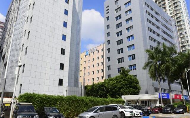 HanTing Hotel (Shenzhen Nanyou Subway Station)