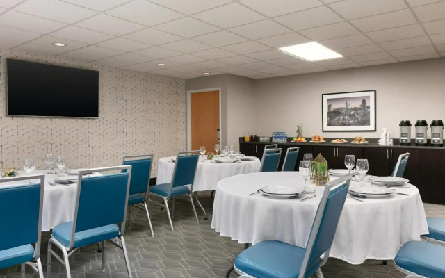Four Points by Sheraton Raleigh Arena