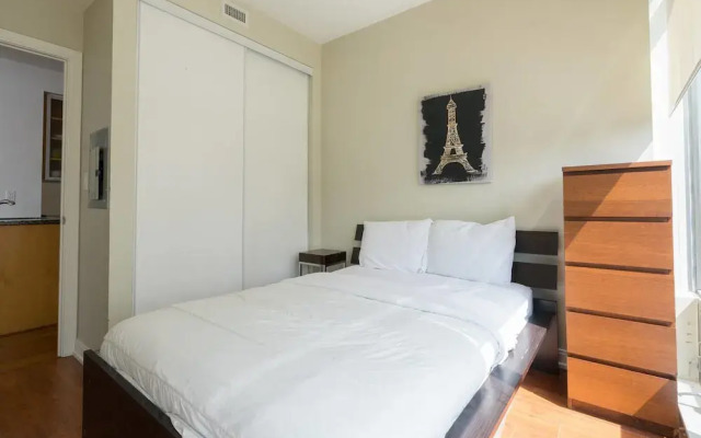 Yorkville Fantasy Yonge & Bloor 2BR 2BT
