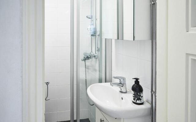 Small Studio Apartment nearby city centre