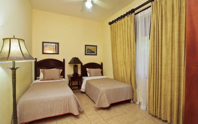 Club Del Sol by Dream Makers