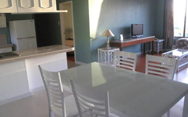 Beach Garden Manor