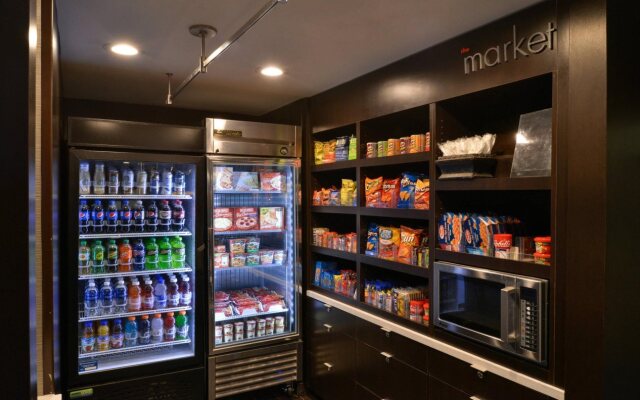 Courtyard Suwanee by Marriott