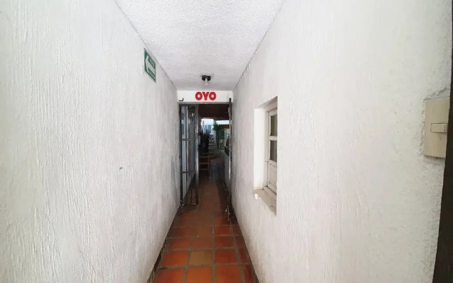 OYO Hotel Colonial