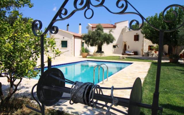 Filippou Villa - Living In Nature