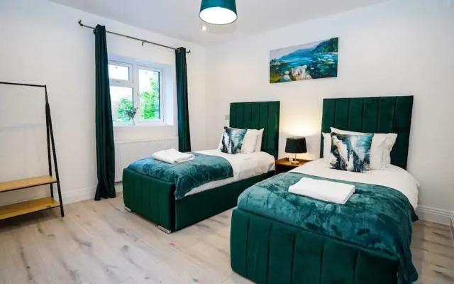 4-Bed 3-Bath Haven Perfect for 8 Guests