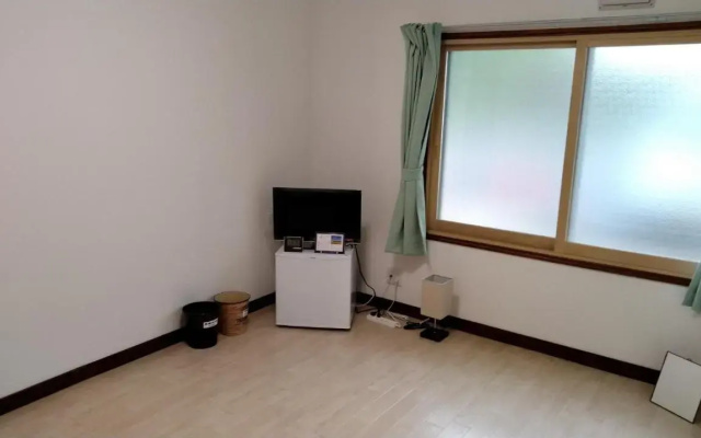 Cat Cafe & Stay Cultus's Home