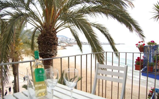 Port Alegre Attic by Hello Apartments Sitges