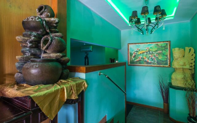 Bounty Hotel