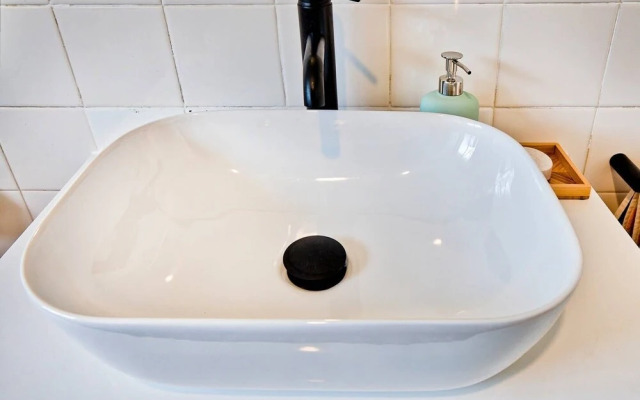 2 Bedroom Apt In Glenelg With Air-con