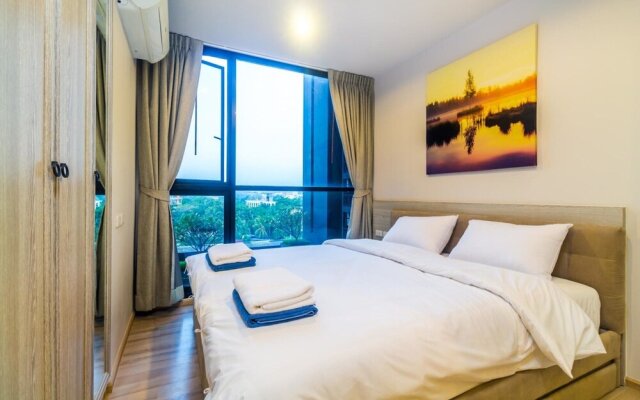 The Base Heights - Phuket Town Convenient Luxury one Bedroom Apartment Pool gym and Shopping