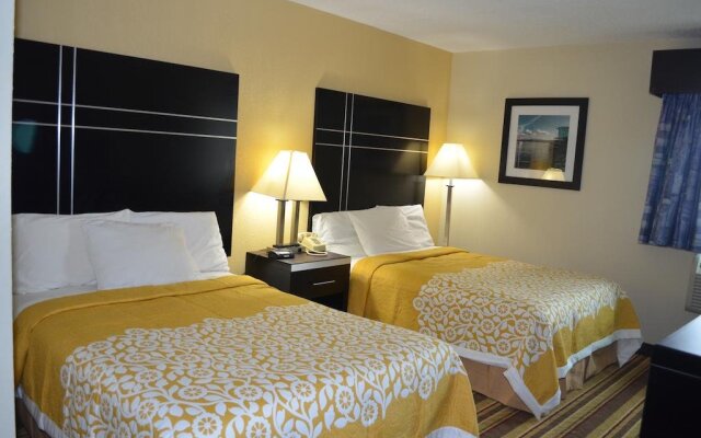Days Inn Harriman Near Woodbury Commons Outlets