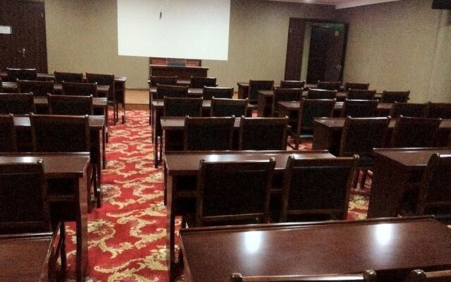 Fuyang Yazun Jindu Hotel